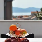 Vanilla With Heated Pool Apartman Zadar