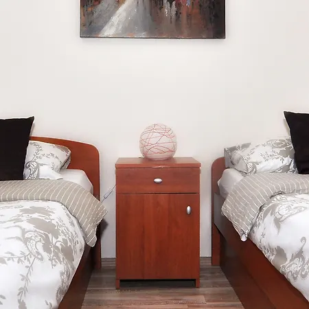 Vanilla With Heated Pool Appartement