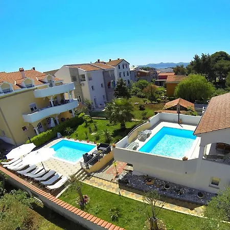 Appartement Vanilla With Heated Pool *