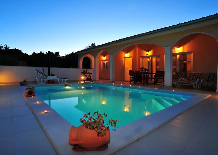 Vanilla With Heated Pool Lägenhet Zadar