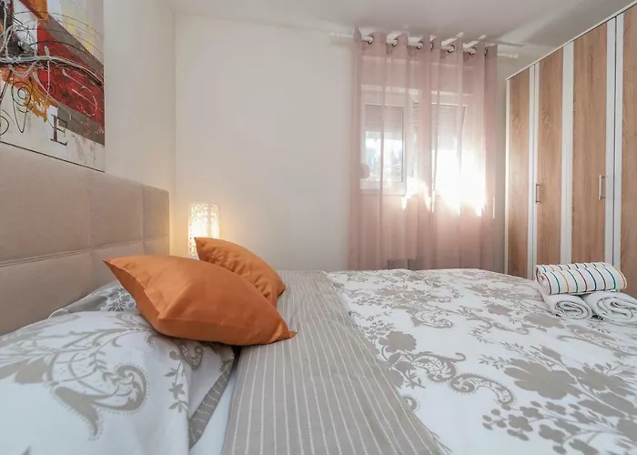 Vanilla With Heated Pool