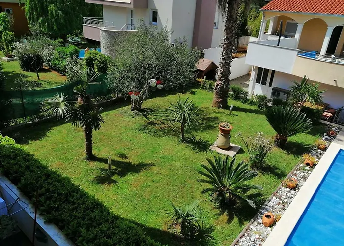 Vanilla With Heated Pool Zadar