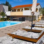 Apartamento Vanilla With Heated Pool *