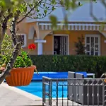 Vanilla With Heated Pool Apartamento