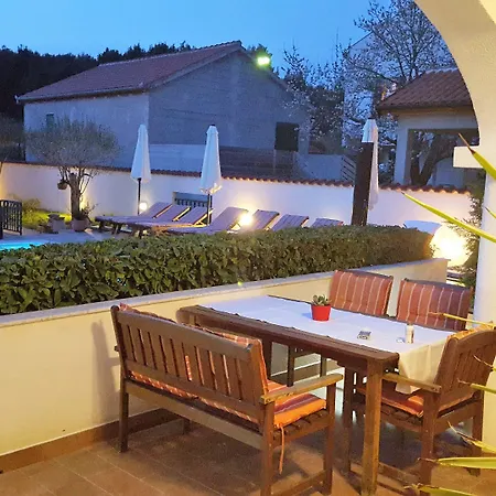 Vanilla With Heated Pool Апартаменти *