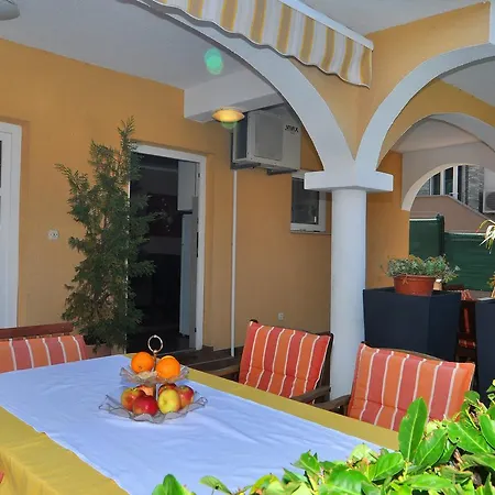 Vanilla With Heated Pool *
