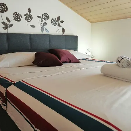 Vanilla With Heated Pool * Задар