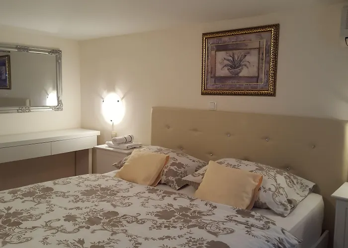 Vanilla With Heated Pool * 자다르