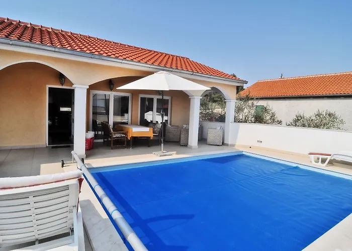 Vanilla With Heated Pool Apartmán *