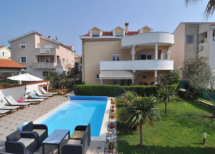 Vanilla With Heated Pool Apartament Zadar