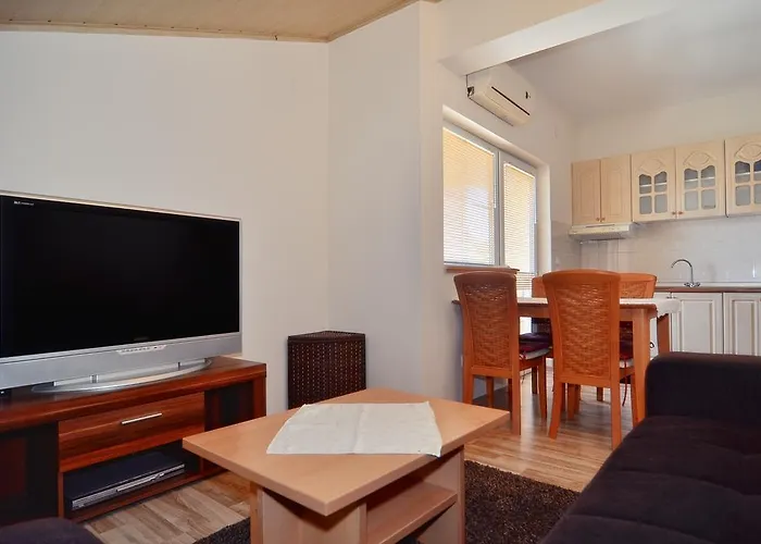 Vanilla With Heated Pool 자다르