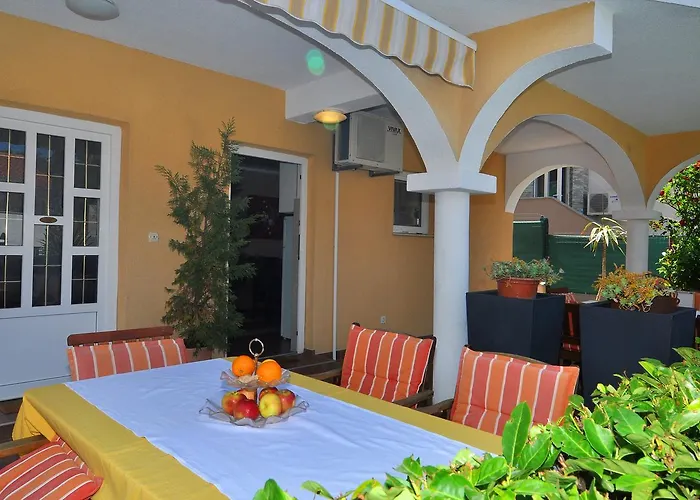 Vanilla With Heated Pool *