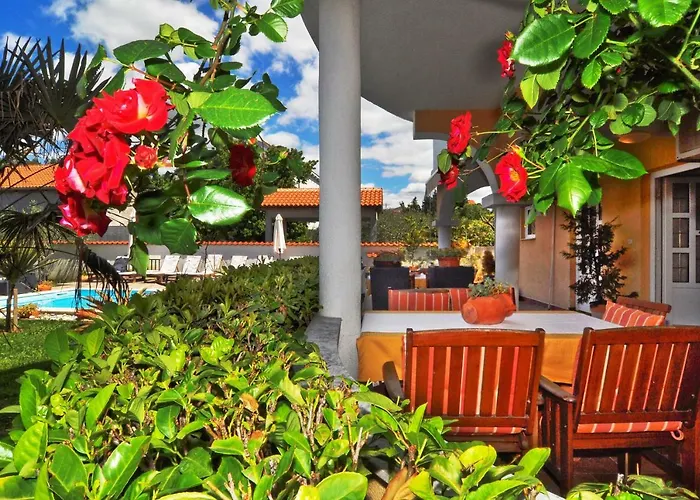 Vanilla With Heated Pool Apartmán